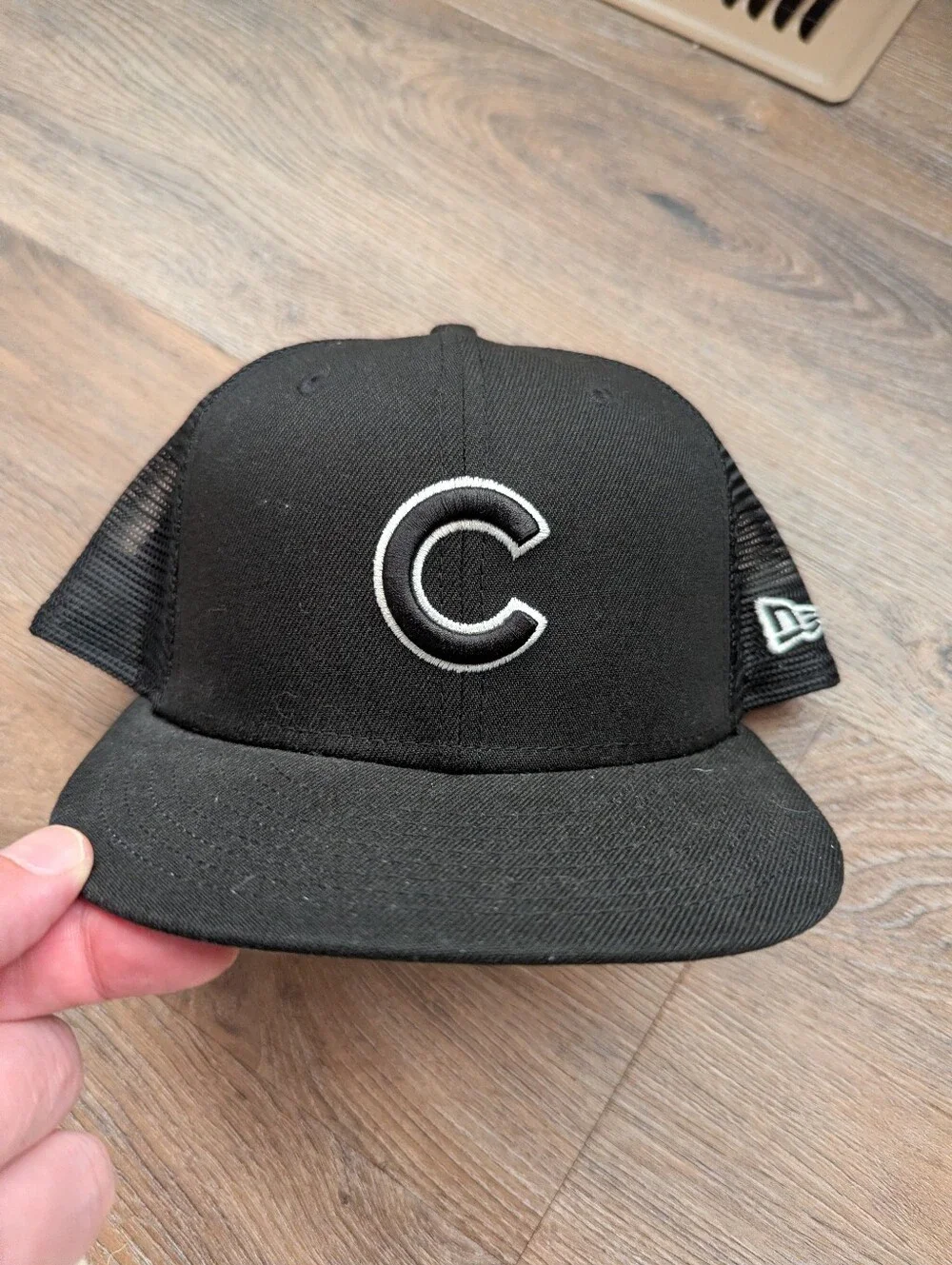 New Era Chicago Cubs 9FIFTY Trucker Hat Black White C Logo Snapback Mesh Cap OS